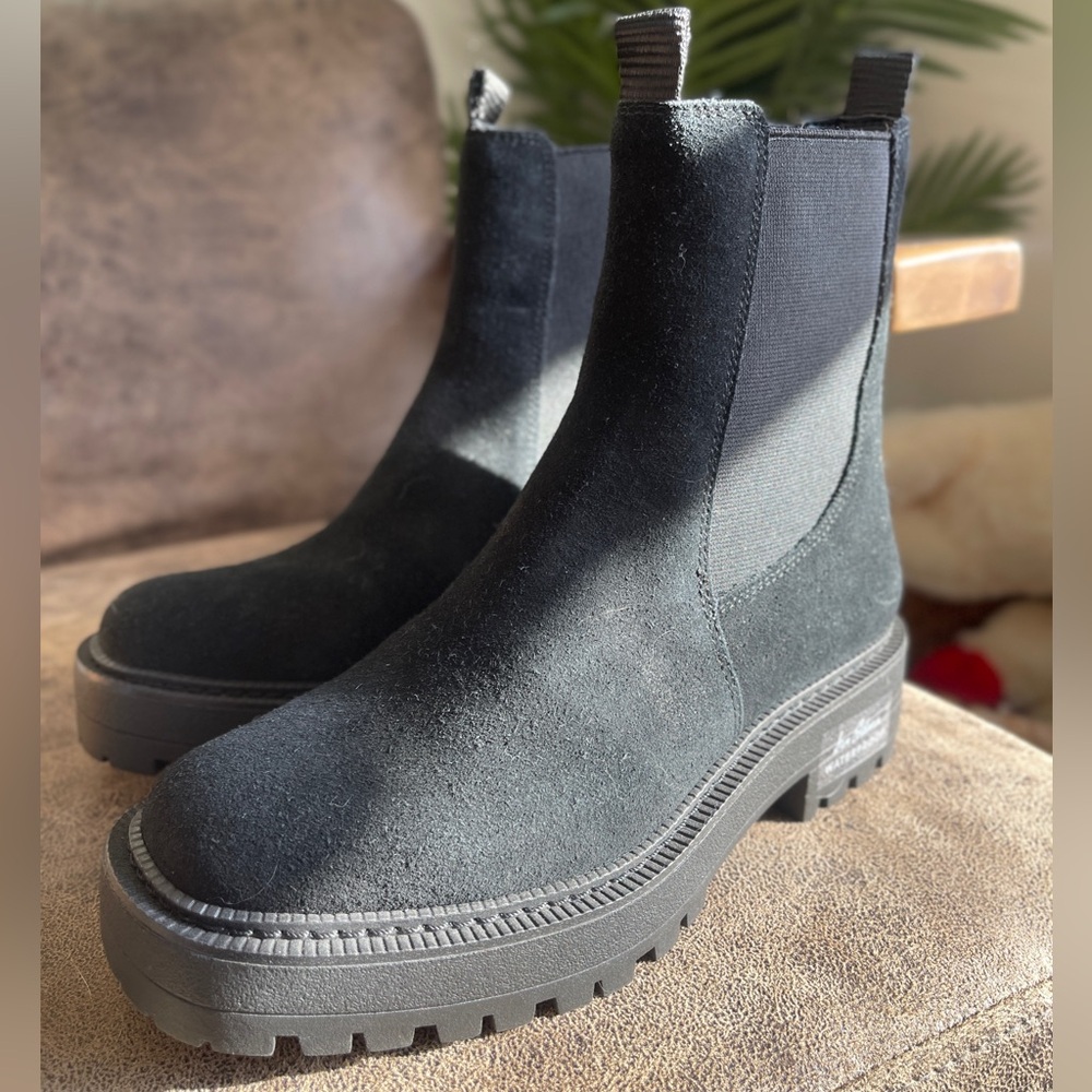 Sam Edelman Laguna Suede Chelsea Boot Sz 5.5